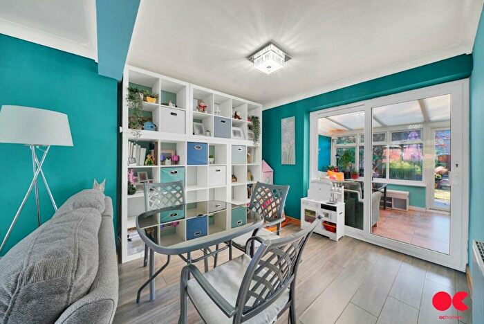 3 Bedroom Terraced House For Sale In Whitmore Way, Basildon, SS14
