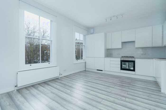 1 Bedroom Apartment To Rent In Crowland Terrace, Islington, London, N1