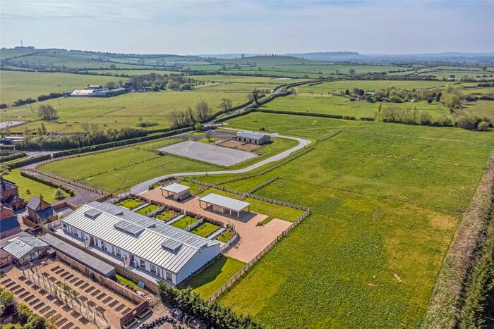 5 Bedroom Detached House For Sale In Hogshaw, Buckingham, MK18