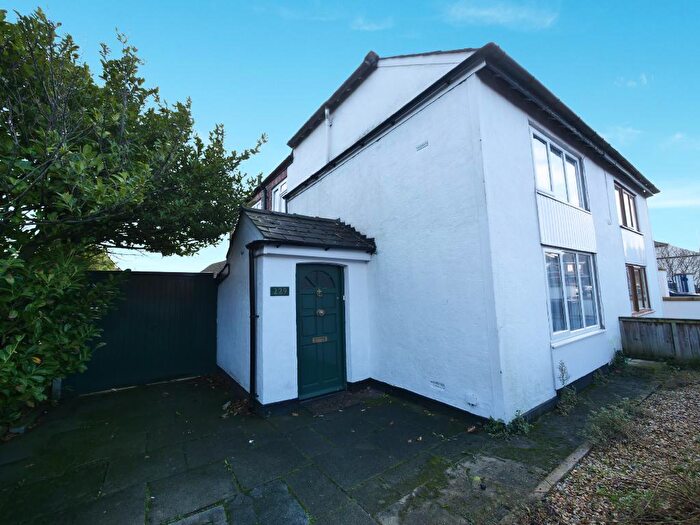 3 Bedroom Semi Detached House For Sale In Liverpool Road, Birkdale, Southport, Merseyside, PR8