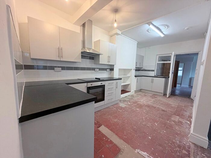 1 Bedroom Flat To Rent In Woodlands Road, Woodlands, Doncaster, DN6
