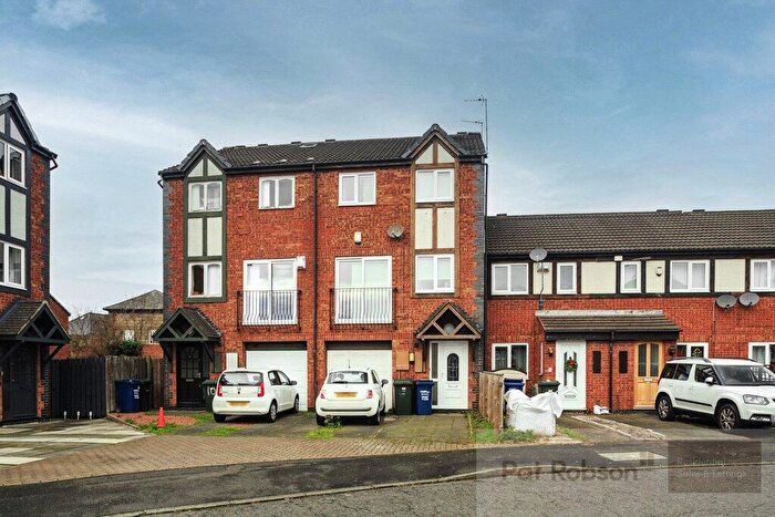 5 Bedroom House To Rent In Starbeck Mews, Sandyford, Newcastle-Upon-Tyne, NE2