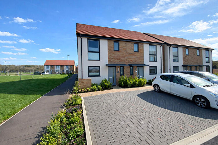 3 Bedroom Semi Detached House For Sale In Silas Road, Yate, BS37