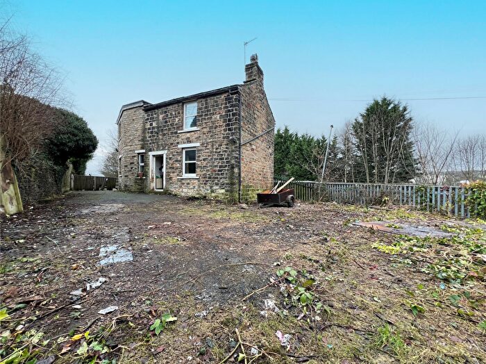 3 Bedroom Detached House For Sale In Lower Quarry Road, Huddersfield, HD5