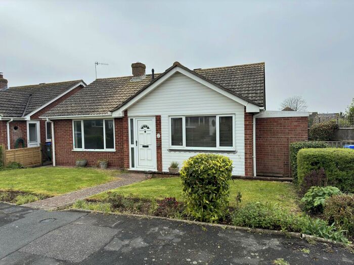 3 Bedroom Detached Bungalow To Rent In Elgin Gardens, Seaford, East Sussex, BN25