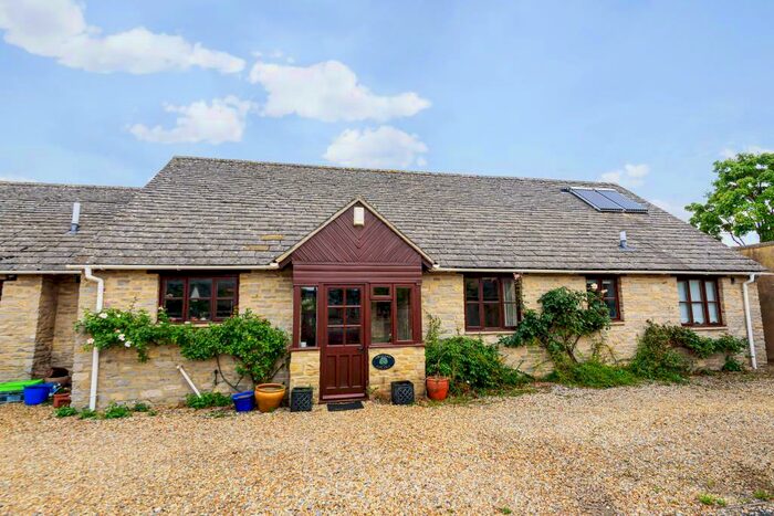 3 Bedroom Detached Bungalow For Sale In Wendlebury, Oxfordshire, OX25