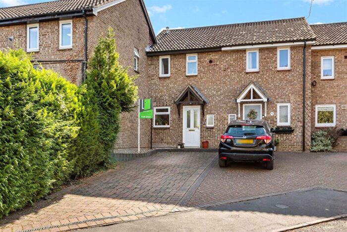 2 Bedroom Terraced House For Sale In Burns Close, Hitchin, SG4