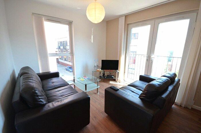 3 Bedroom Apartment To Rent In Alto - Block A, Manchester City Centre, Greater Manchester, M3