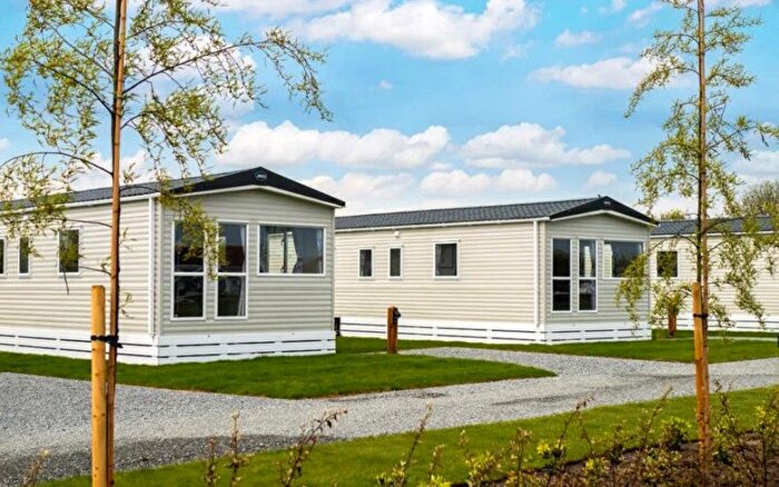 2 Bedroom Mobile/park Home For Sale In Horsey, Great Yarmouth, NR29