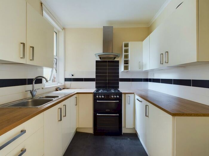 3 Bedroom Terraced House To Rent In Wilson Road, Portsmouth, PO2