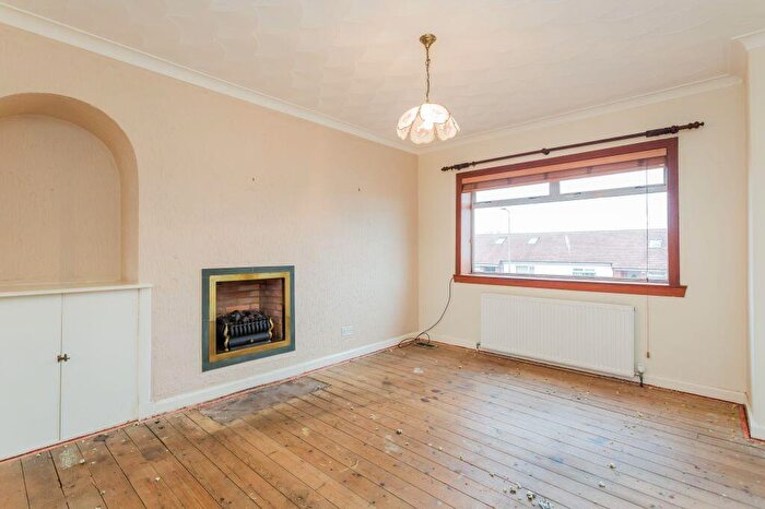 2 Bedroom Semi-Detached Villa For Sale In Glamis Avenue, Elderslie, PA5