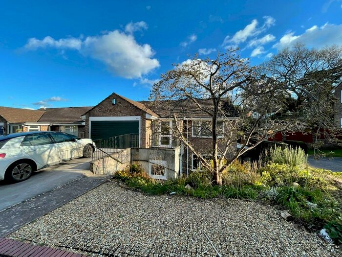 6 Bedroom Detached House To Rent In Florida Drive, Exeter, EX4