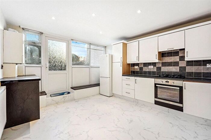 5 Bedroom Terraced House To Rent In Coburg Crescent, London, SW2