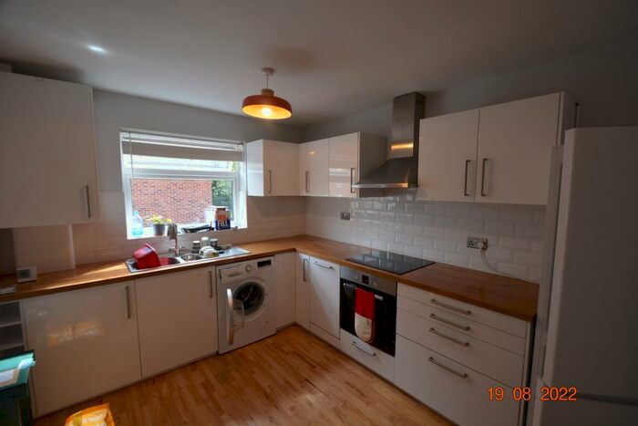 1 Bedroom Flat To Rent In Halcombe Court, Norwich, NR3