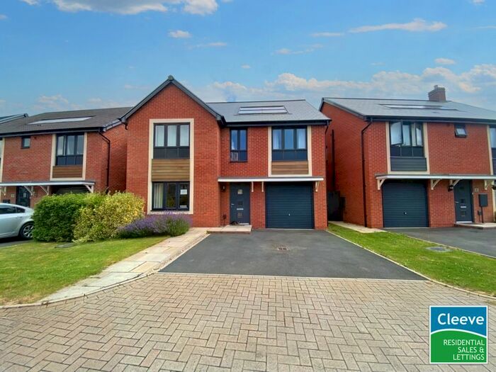 5 Bedroom Detached House To Rent In Emerald Place, Bishops Cleeve, Cheltenham, GL52