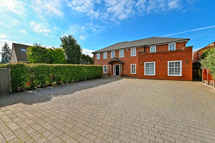 6 Bedroom Detached House To Rent In Moyleen Rise, Marlow, Buckinghamshire, SL7