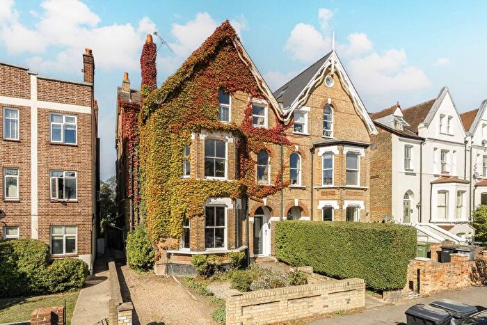 2 Bedroom Flat To Rent In Lewin Road, Streatham, SW16