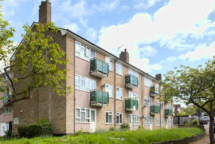 1 Bedroom Flat To Rent In Avonfield Court, Walthamstow, London, E17