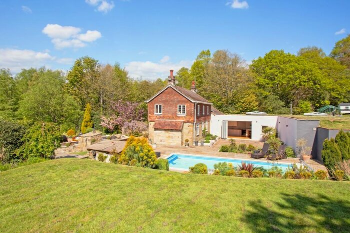5 Bedroom Flat To Rent In Kidds Hill, Colemans Hatch, Hartfield, TN7