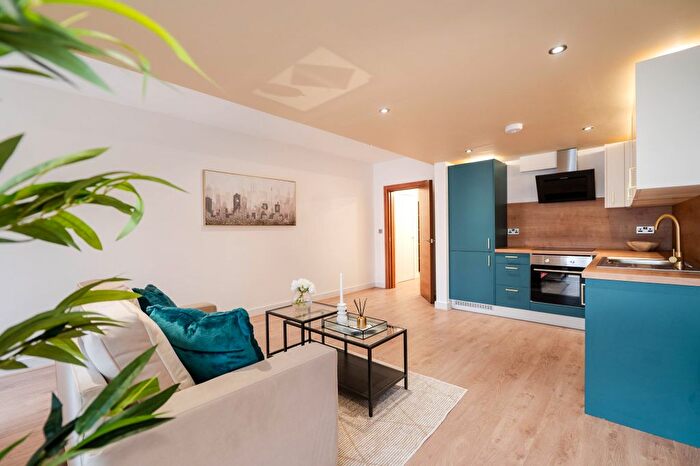 1 Bedroom Flat To Rent In Flat, Crompton Street, Bury, BL9