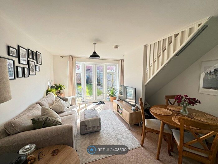 2 Bedroom Terraced House To Rent In Marmion Close, Market Harborough, LE16