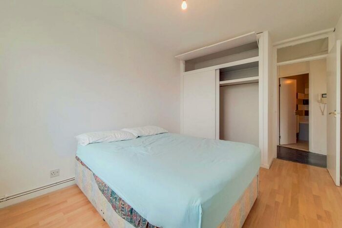 1 Bedroom Flat To Rent In .Hurst Street, Poet's Corner, London, SE24