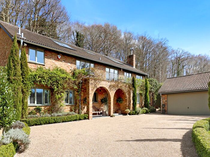 6 Bedroom Detached House For Sale In Hearn Close, Penn, HP10