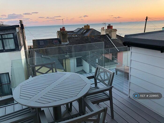 2 Bedroom Flat To Rent In Sandgate High Street, Sandgate, Folkestone, CT20