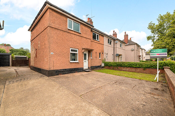3 Bedroom Semi-Detached House For Sale In Ruskin Avenue, Lincoln, Lincolnshire, LN2