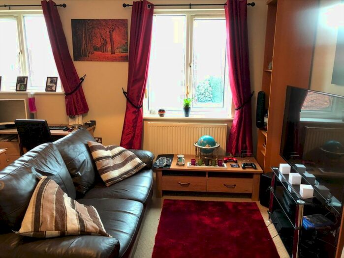 1 Bedroom Flat To Rent In Haslemere Court, Doncaster DN5