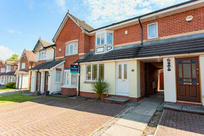 2 Bedroom Mews To Rent In Carnoustie, Bolton, BL3