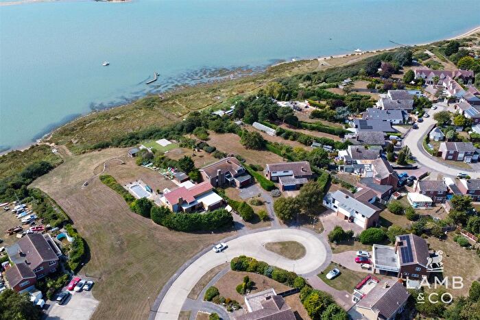 6 Bedroom Detached House For Sale In Beacon Heights, St. Osyth, Clacton-On-Sea, CO16