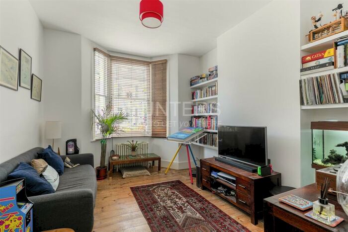 2 Bedroom Flat To Rent In Prince George Road, London, N16