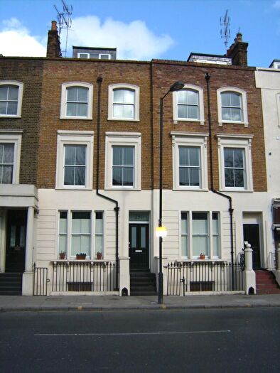 3 Bedroom Flat To Rent In St. Pauls Road, London, N1