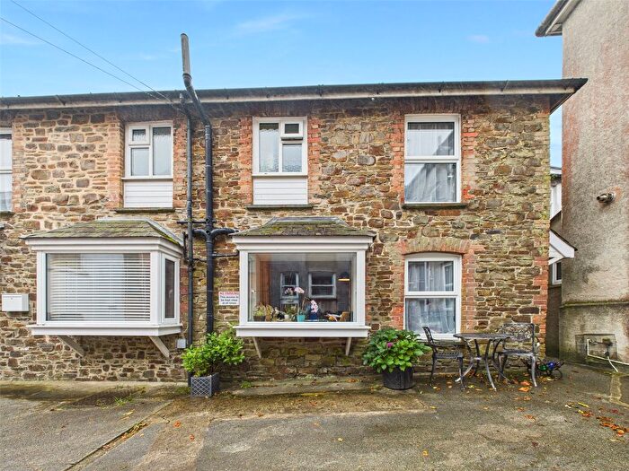 1 Bedroom Semi-Detached House For Sale In Church Lane, Holsworthy, Devon, EX22