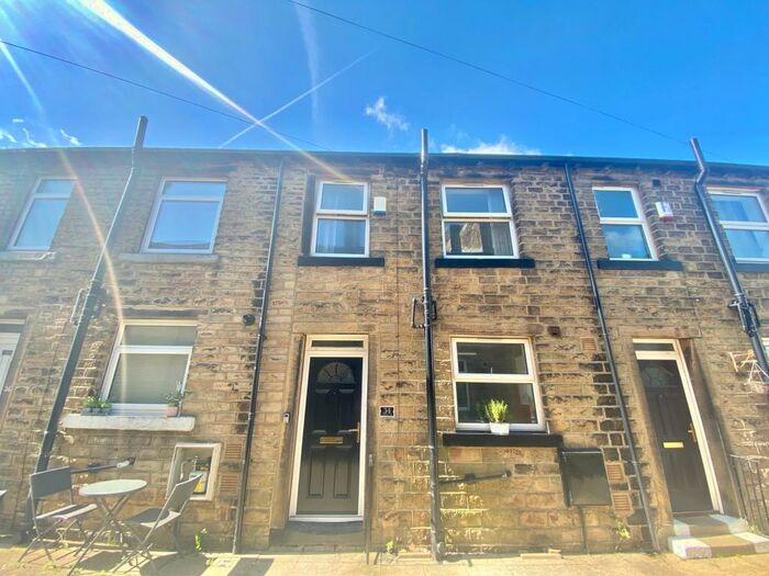 1 Bedroom Terraced House To Rent In Lidget Street, Huddersfield, HD3