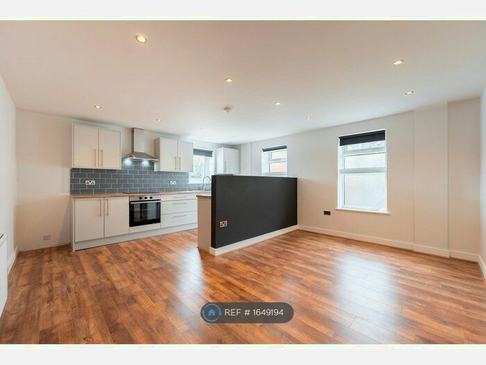 2 Bedroom Flat To Rent In Bank House, Walshaw, Bury, BL8