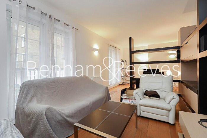 2 Bedroom Apartment To Rent In Carlyle Court, Chelsea Harbour, SW10