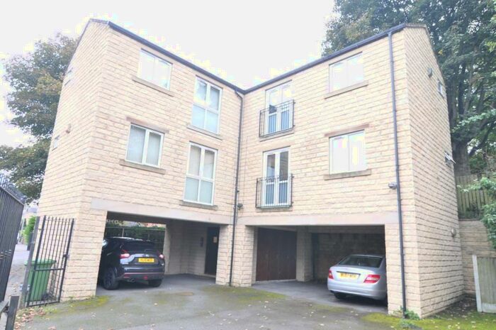 1 Bedroom Flat To Rent In Moor End Road, Huddersfield, HD4