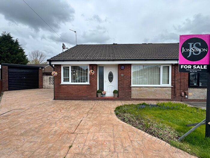 2 Bedroom Bungalow For Sale In Lowton Street, Radcliffe, Manchester, M26