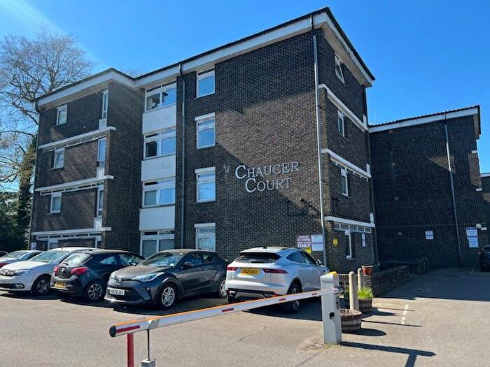 2 Bedroom Flat To Rent In New Dover Road, Canterbury, CT1