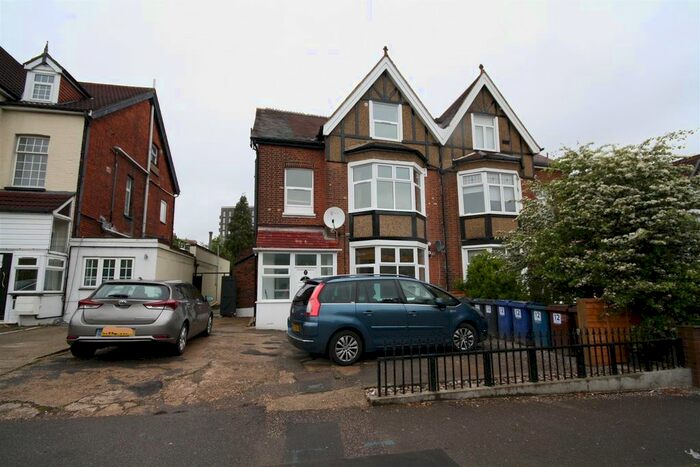 Studio To Rent In Kenton Road, Harrow, Middlesex, HA1