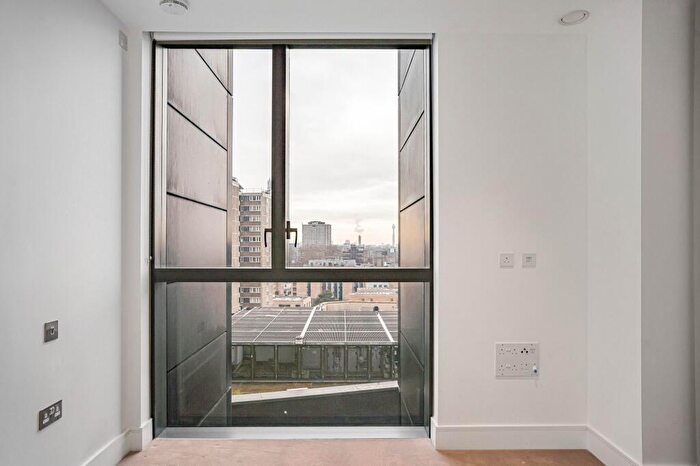 2 Bedroom Apartment For Sale In Bollinder Place, Carrara Tower, EC1V - Photo 11