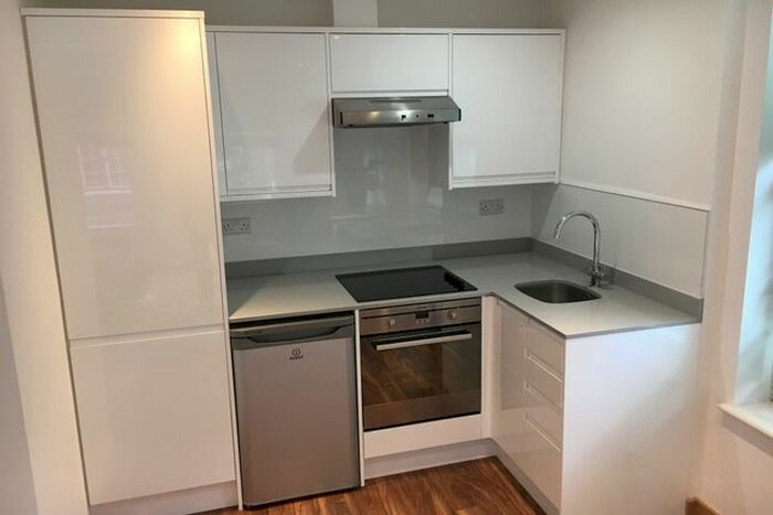 1 Bedroom Flat To Rent In Hornsey Road, Islington, Holloway, North London, N7