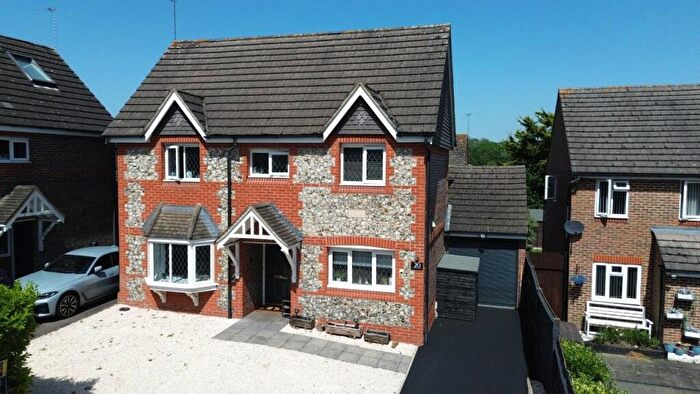 3 Bedroom Detached House For Sale In Woodcock Court, Three Mile Cross, Reading, Berkshire, RG7