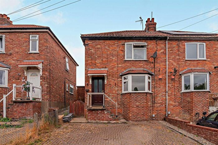 3 Bedroom Semi-detached House For Sale In Driffield Road, Langtoft, Driffield, YO25