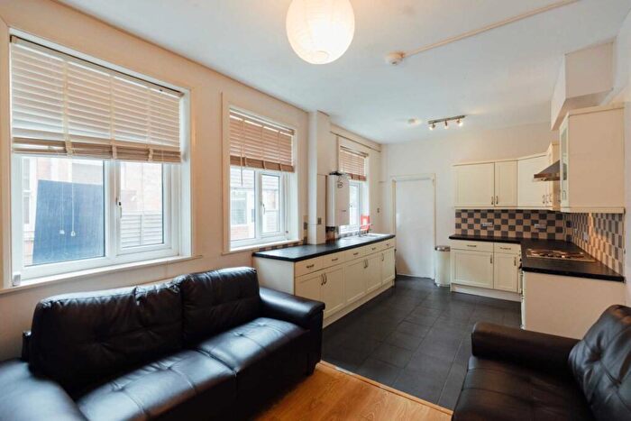 6 Bedroom Semi Detached House To Rent In Herrick Road, Loughborough, LE11