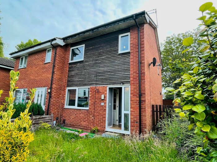 3 Bedroom Semi-Detached House To Rent In Irvine Avenue, Worsley, Manchester, M28