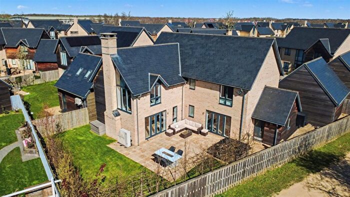 4 Bedroom Detached House For Sale In , Lake Drive, Priors Hall Park, NN17