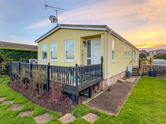 2 Bedroom Park Home For Sale In The Willows, Ford Road, Ford, Arundel, BN18